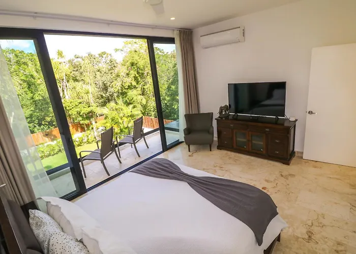 Familiar Con Alberca Privada En Tulum Country Club Riviera Maya Villa